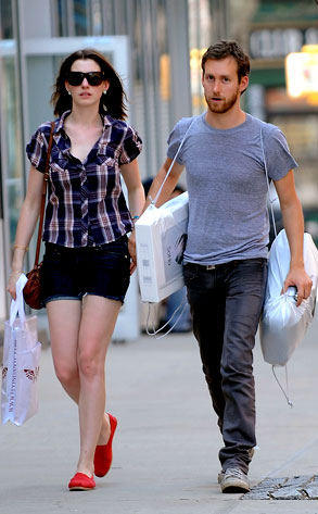 Anne Hathaway, Adam Schulman Anne Hathaway, Adam Schulman